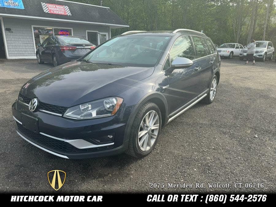 Used 2017 Volkswagen Golf Alltrack in Wolcott, Connecticut | Hitchcock Motor Car. Wolcott, Connecticut