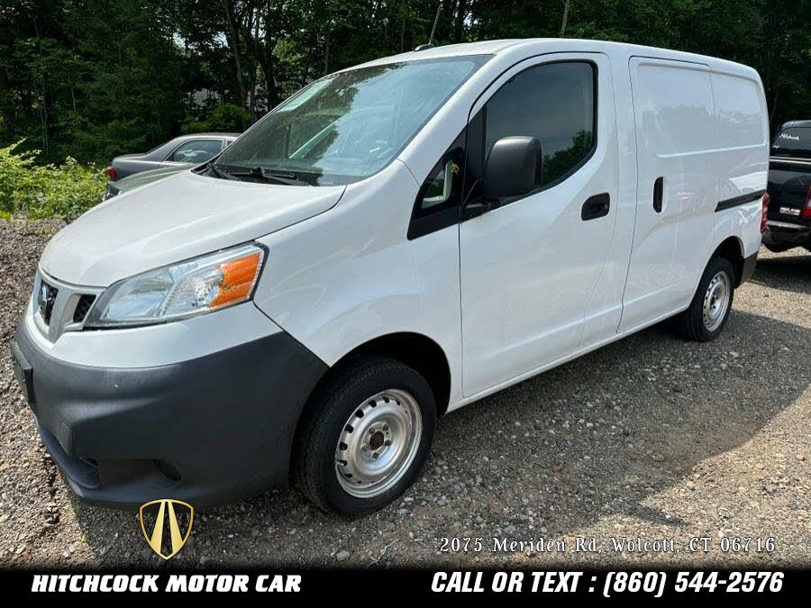 Used 2015 Nissan Nv200 in Wolcott, Connecticut | Hitchcock Motor Car. Wolcott, Connecticut