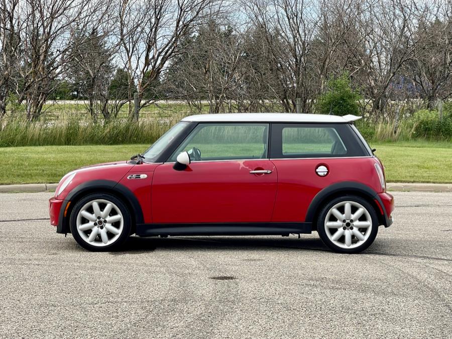 Mini Cooper Hardtop 2004 In Darien, Harvard, Whitewater, Janesville 