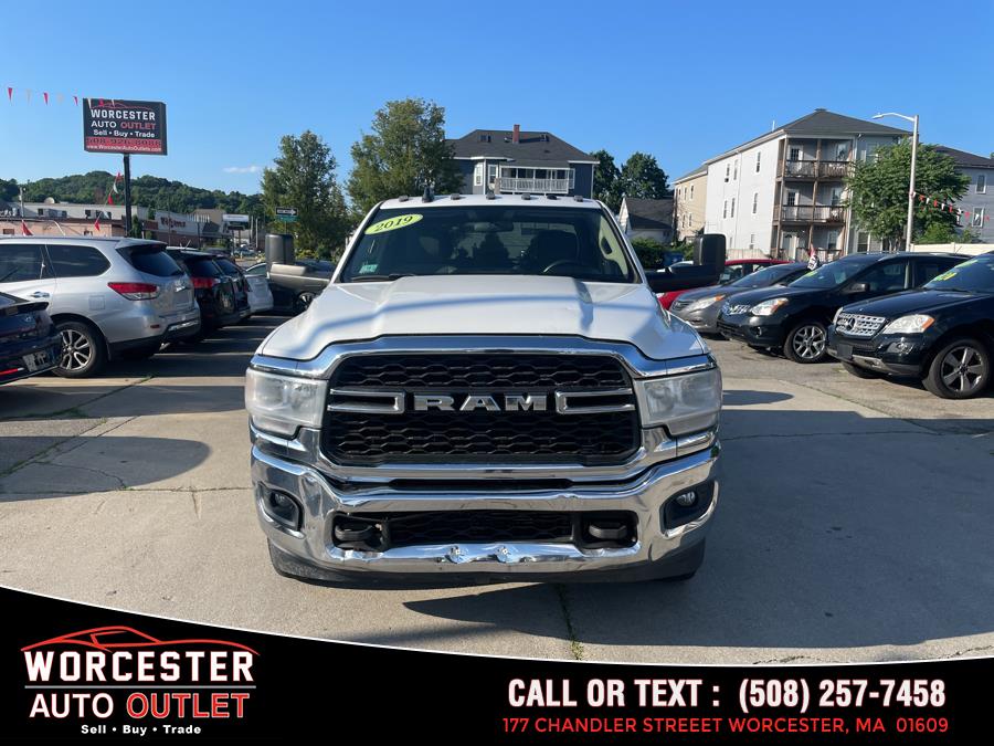 Used 2019 Ram 3500 Chassis Cab in Worcester, Massachusetts | Worcester Auto Outlet LLC. Worcester, Massachusetts