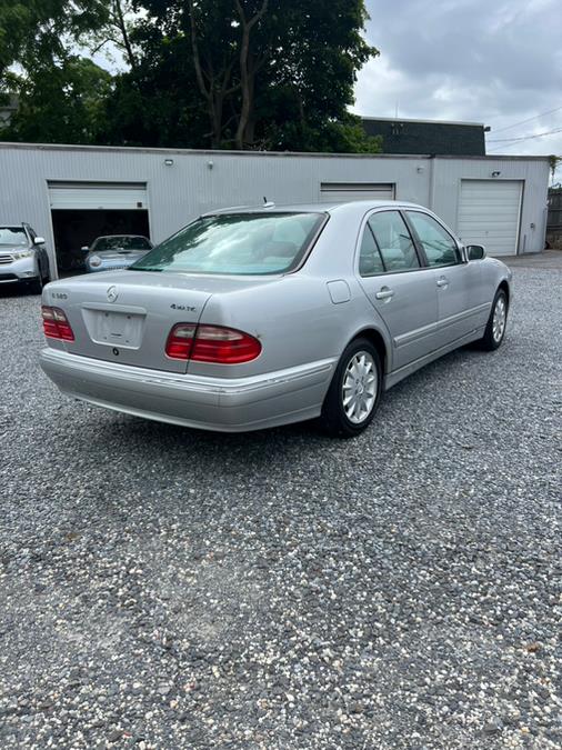 2001 Mercedes-Benz E-Class E320 4Matic photo 4