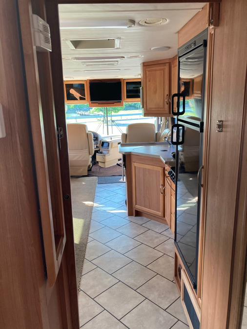 2007 NATIONAL TROPICAL 340, available for sale in Bronx, New York | Carwink USA. Bronx, New York 2007 NATIONAL TROPICAL 340, available for sale in Bronx, New York | Carwink USA. Bronx, New York