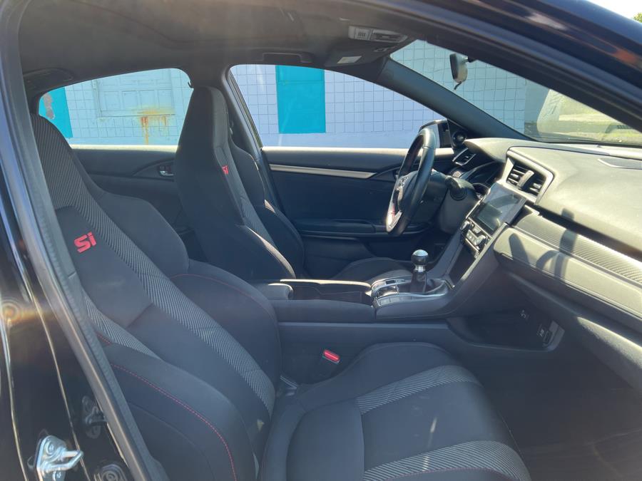 2018 Honda Civic Si Sedan Manual w/High Performance Tires, available for sale in Milford, Connecticut | Dealertown Auto Wholesalers. Milford, Connecticut 2018 Honda Civic Si Sedan Manual w/High Performance Tires, available for sale in Milford, Connecticut | Dealertown Auto Wholesalers. Milford, Connecticut
