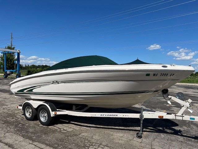 1999 Sea Ray 210 Signature BR, available for sale in Darien, Wisconsin | Geneva Motor Cars. Darien, Wisconsin