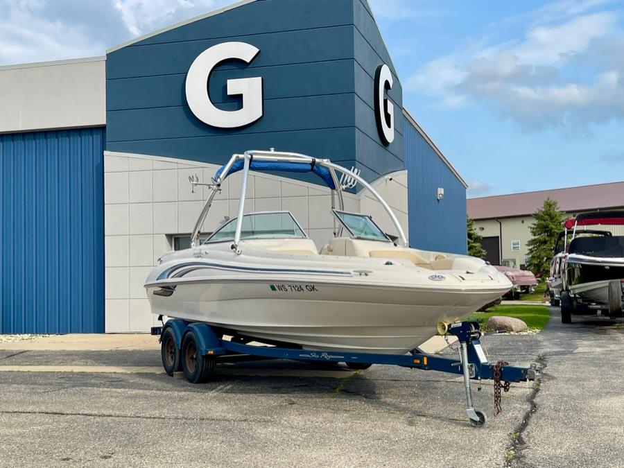 Used 2001 Sea Ray 210 in Darien, Wisconsin | Geneva Motor Cars. Darien, Wisconsin