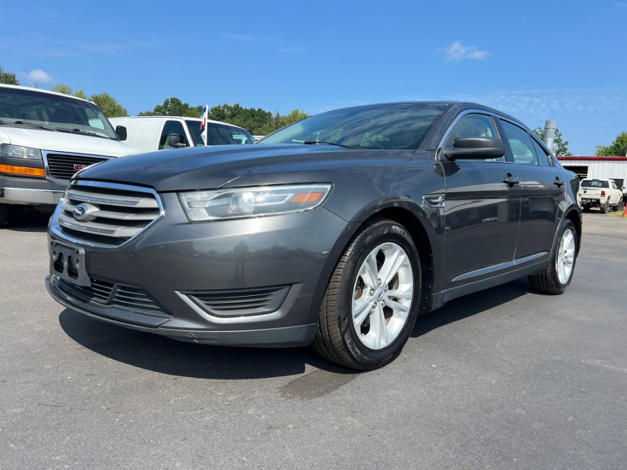 Used 2015 Ford Taurus in Ortonville, Michigan | Marsh Auto Sales LLC. Ortonville, Michigan