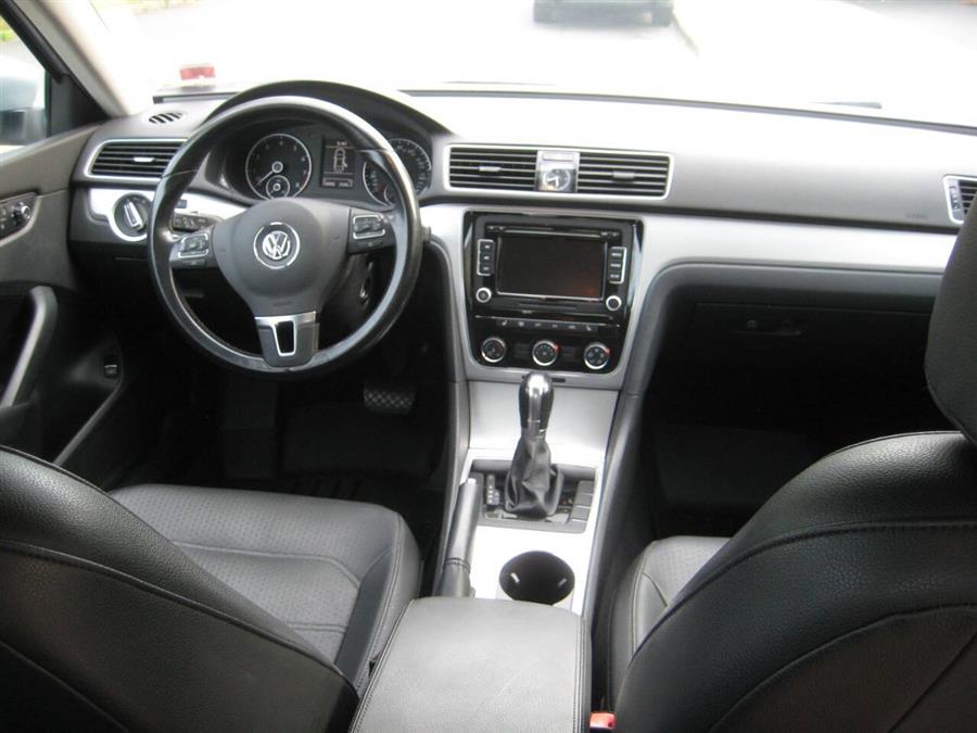 2013 Volkswagen Passat SE PZEV 4dr Sedan 6A, available for sale in Massapequa, New York | Rite Choice Auto Inc.. Massapequa, New York 2013 Volkswagen Passat SE PZEV 4dr Sedan 6A, available for sale in Massapequa, New York | Rite Choice Auto Inc.. Massapequa, New York