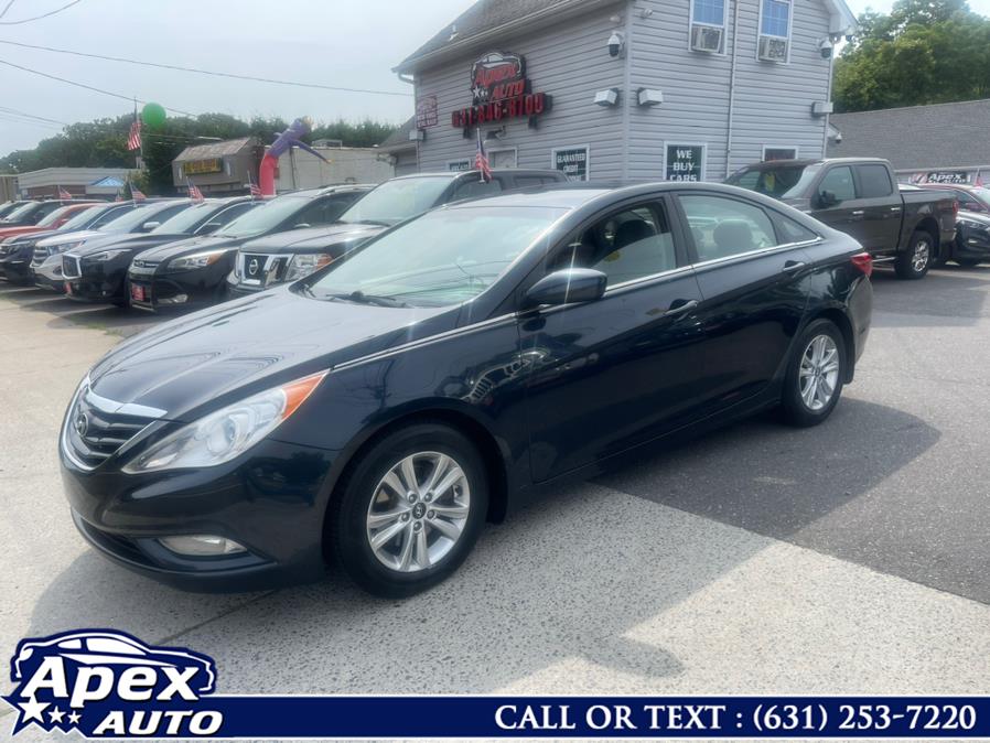 Used 2013 Hyundai Sonata in Selden, New York | Apex Auto. Selden, New York