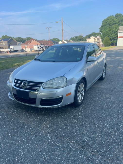 Used 2010 Volkswagen Jetta Sedan in Springfield, Massachusetts | Auto Globe LLC. Springfield, Massachusetts