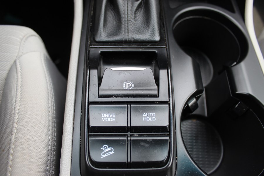 2021 Hyundai Tucson Limited AWD, available for sale in Irvington, New Jersey | NJ Used Cars Center. Irvington, New Jersey 2021 Hyundai Tucson Limited AWD, available for sale in Irvington, New Jersey | NJ Used Cars Center. Irvington, New Jersey