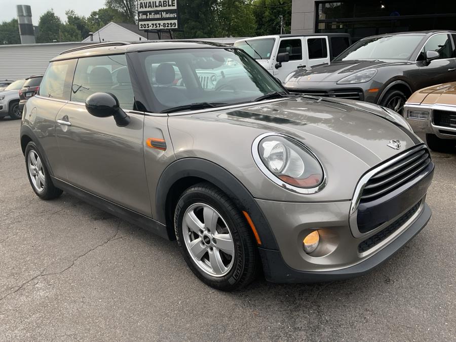 Used 2017 MINI Hardtop 2 Door in Waterbury, Connecticut | Jim Juliani Motors. Waterbury, Connecticut