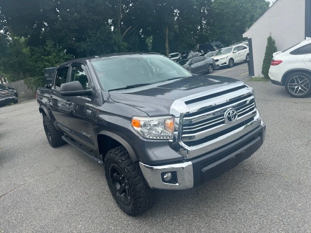 Used 2017 Toyota Tundra 4WD in Huntington Station, New York | Huntington Auto Mall. Huntington Station, New York