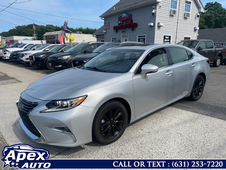 Used 2016 Lexus ES 300h in Selden, New York | Apex Auto. Selden, New York