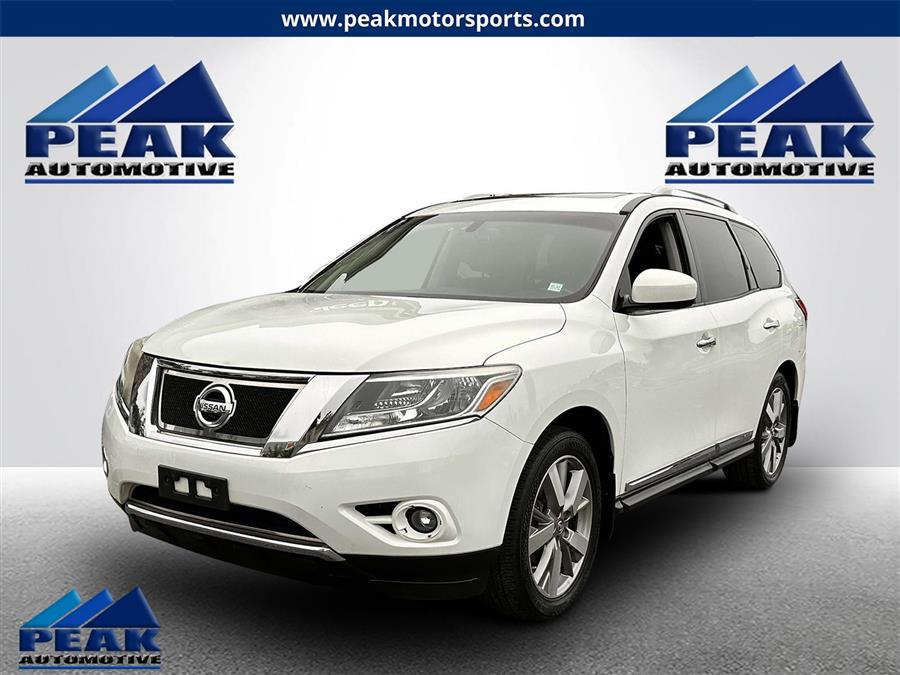 Used 2013 Nissan Pathfinder in Bayshore, New York | Peak Automotive Inc.. Bayshore, New York