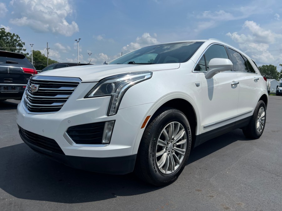 Used 2017 Cadillac XT5 in Ortonville, Michigan | Marsh Auto Sales LLC. Ortonville, Michigan