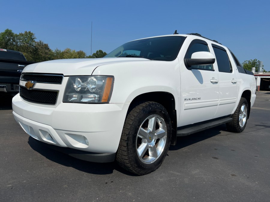 Used Chevrolet Avalanche 4WD Crew Cab LT 2012 | Marsh Auto Sales LLC. Ortonville, Michigan