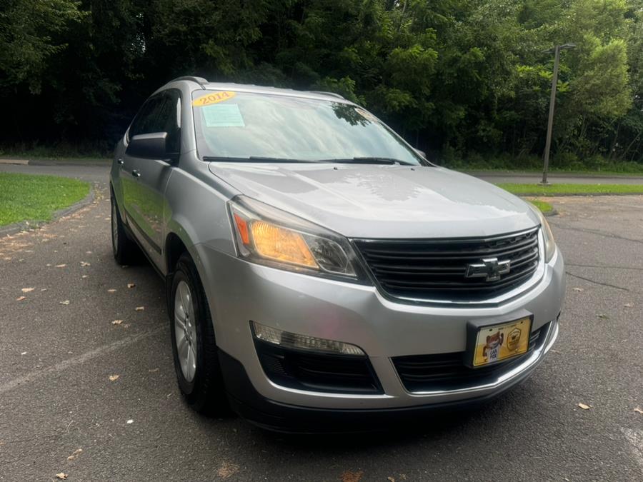 Used 2014 Chevrolet Traverse in New Britain, Connecticut | Supreme Automotive. New Britain, Connecticut