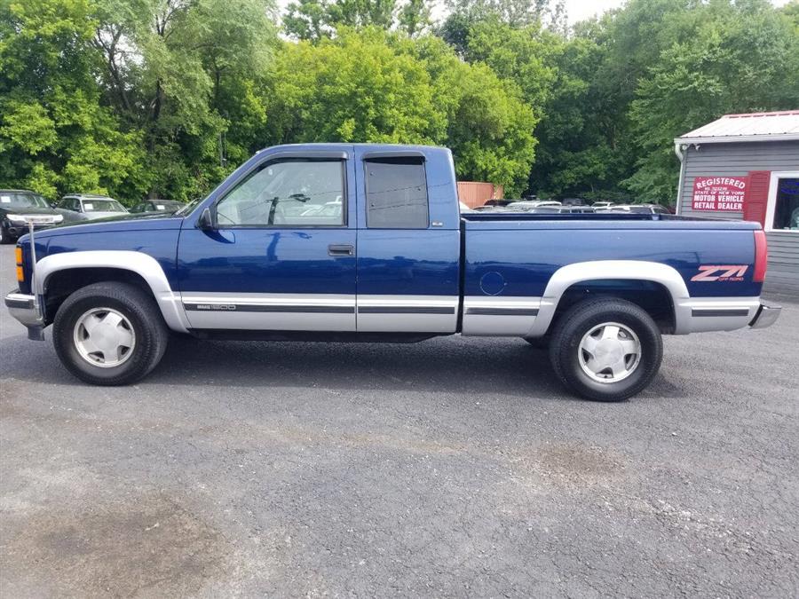 1996 GMC Sierra 1500 SLE 2dr K1500 4WD Extended Cab SB, available for sale in Wolcott, New York | Auto Hunter CNY. Wolcott, New York 1996 GMC Sierra 1500 SLE 2dr K1500 4WD Extended Cab SB, available for sale in Wolcott, New York | Auto Hunter CNY. Wolcott, New York