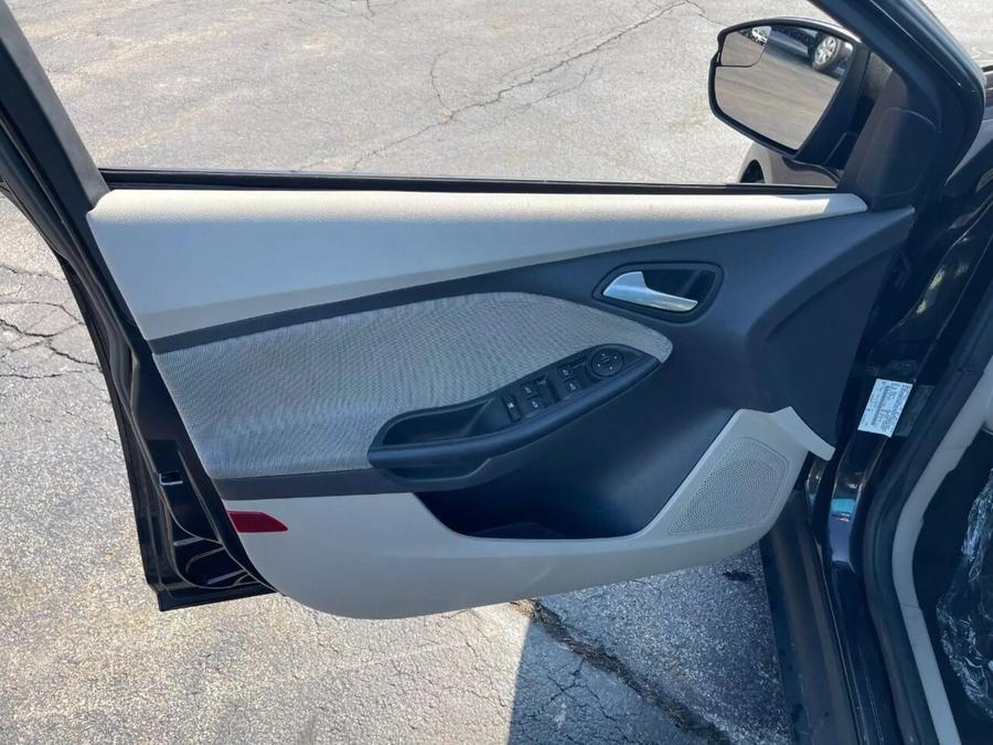 2012 Ford Focus SE Hatchback 4D, available for sale in Wolcott, New York | Auto Hunter CNY. Wolcott, New York 2012 Ford Focus SE Hatchback 4D, available for sale in Wolcott, New York | Auto Hunter CNY. Wolcott, New York