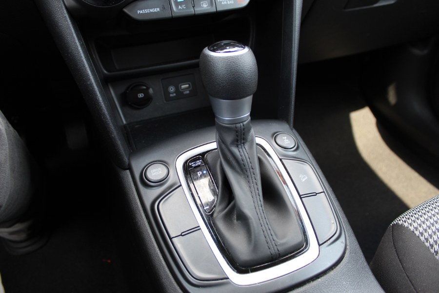 2021 Hyundai Kona SE Auto AWD, available for sale in Irvington, New Jersey | NJ Used Cars Center. Irvington, New Jersey 2021 Hyundai Kona SE Auto AWD, available for sale in Irvington, New Jersey | NJ Used Cars Center. Irvington, New Jersey