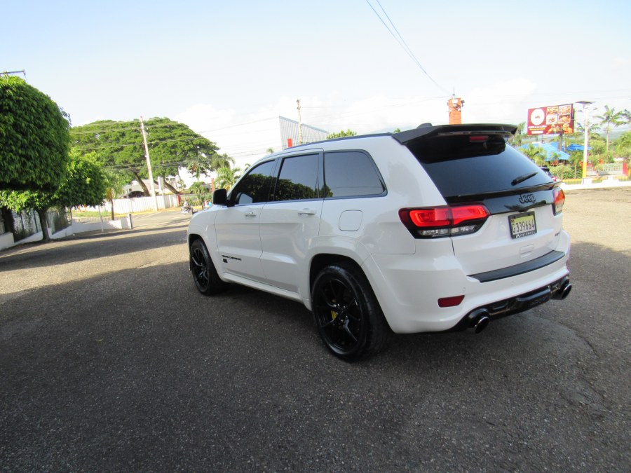 2015 Jeep Grand Cherokee 4WD 4dr SRT, available for sale in San Francisco de Macoris Rd, Dominican Republic | Hilario Auto Import. San Francisco de Macoris Rd, Dominican Republic 2015 Jeep Grand Cherokee 4WD 4dr SRT, available for sale in San Francisco de Macoris Rd, Dominican Republic | Hilario Auto Import. San Francisco de Macoris Rd, Dominican Republic