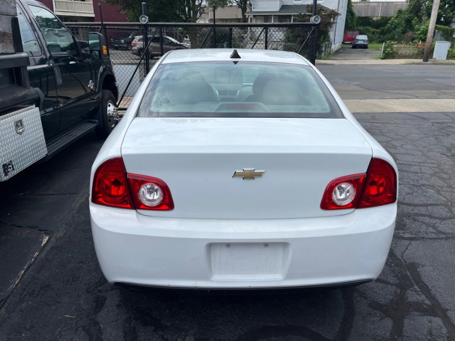 2012 Chevrolet Malibu Fleet photo 2