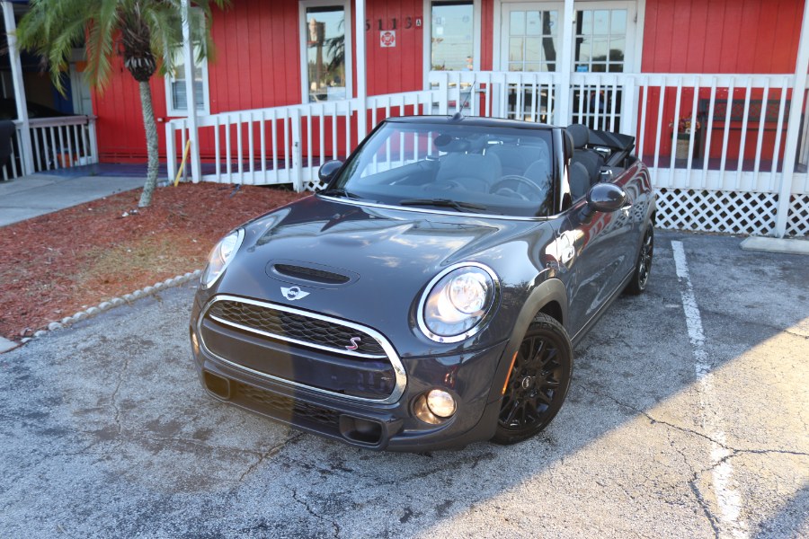 Used 2016 MINI Cooper Convertible in Altamonte Springs, Florida | CarX Club Corporation. Altamonte Springs, Florida