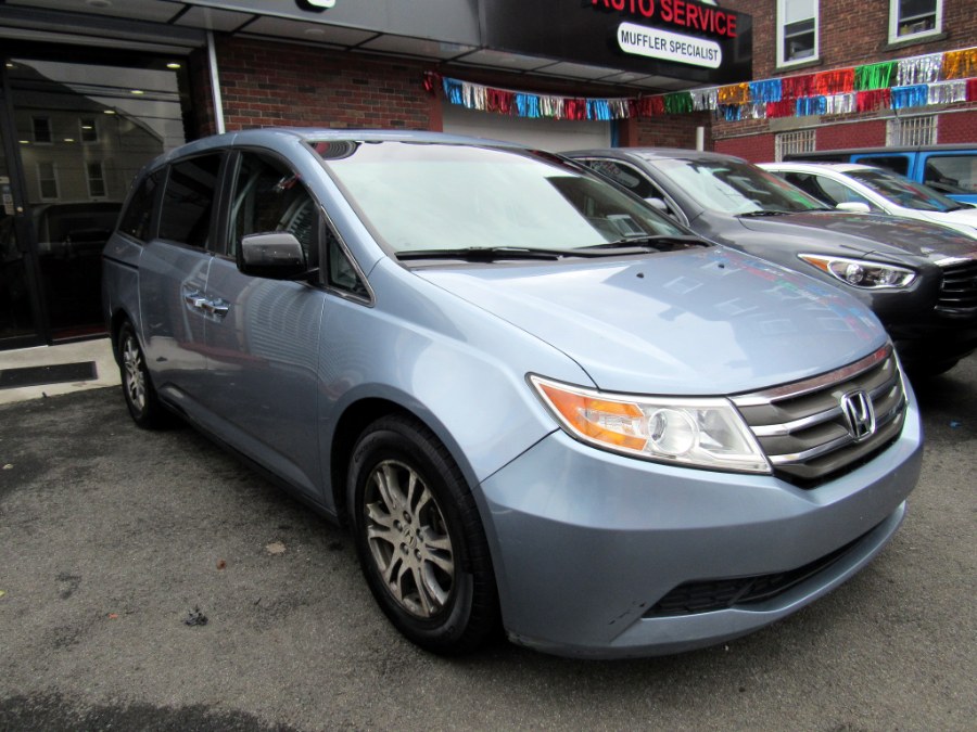 Used 2013 Honda Odyssey in Paterson, New Jersey | MFG Prestige Auto Group. Paterson, New Jersey