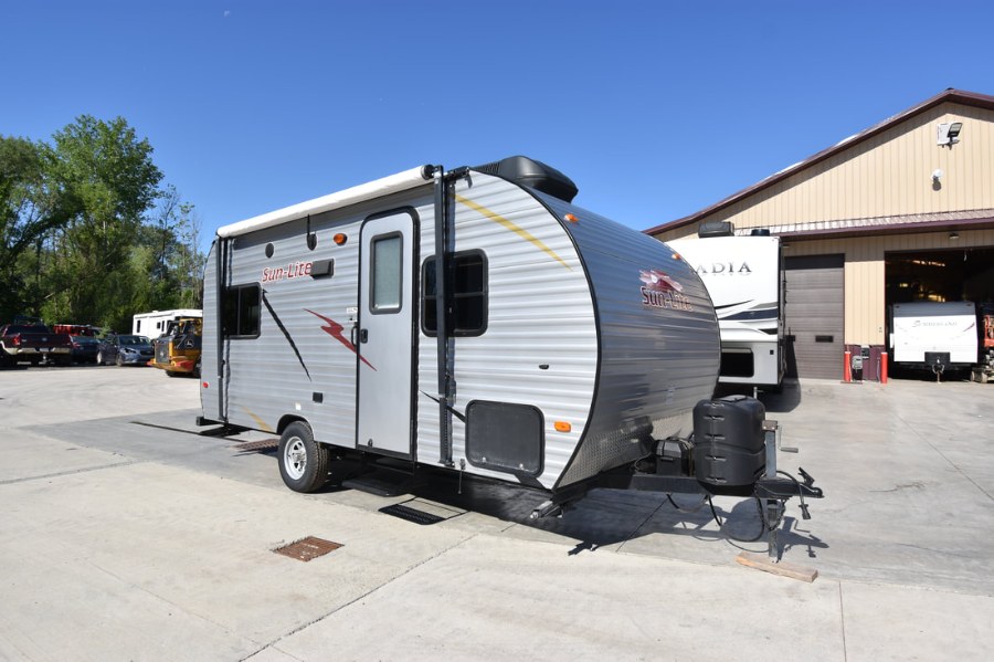 2016 SUNSET PARK RV SUN-LITE 19RD, available for sale in Wolcott, New York | Auto Hunter CNY. Wolcott, New York 2016 SUNSET PARK RV SUN-LITE 19RD, available for sale in Wolcott, New York | Auto Hunter CNY. Wolcott, New York
