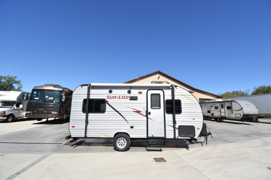 2016 SUNSET PARK RV SUN-LITE 19RD, available for sale in Wolcott, New York | Auto Hunter CNY. Wolcott, New York 2016 SUNSET PARK RV SUN-LITE 19RD, available for sale in Wolcott, New York | Auto Hunter CNY. Wolcott, New York