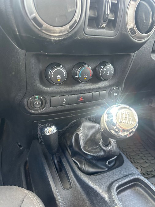 2015 Jeep Wrangler Unlimited 4WD 4dr Sport, available for sale in Lyndhurst, New Jersey | Cars With Deals. Lyndhurst, New Jersey 2015 Jeep Wrangler Unlimited 4WD 4dr Sport, available for sale in Lyndhurst, New Jersey | Cars With Deals. Lyndhurst, New Jersey