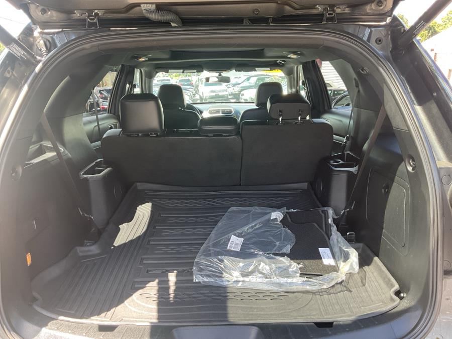 2017 Ford Explorer XLT 4WD, available for sale in Waterbury, Connecticut | Jim Juliani Motors. Waterbury, Connecticut 2017 Ford Explorer XLT 4WD, available for sale in Waterbury, Connecticut | Jim Juliani Motors. Waterbury, Connecticut