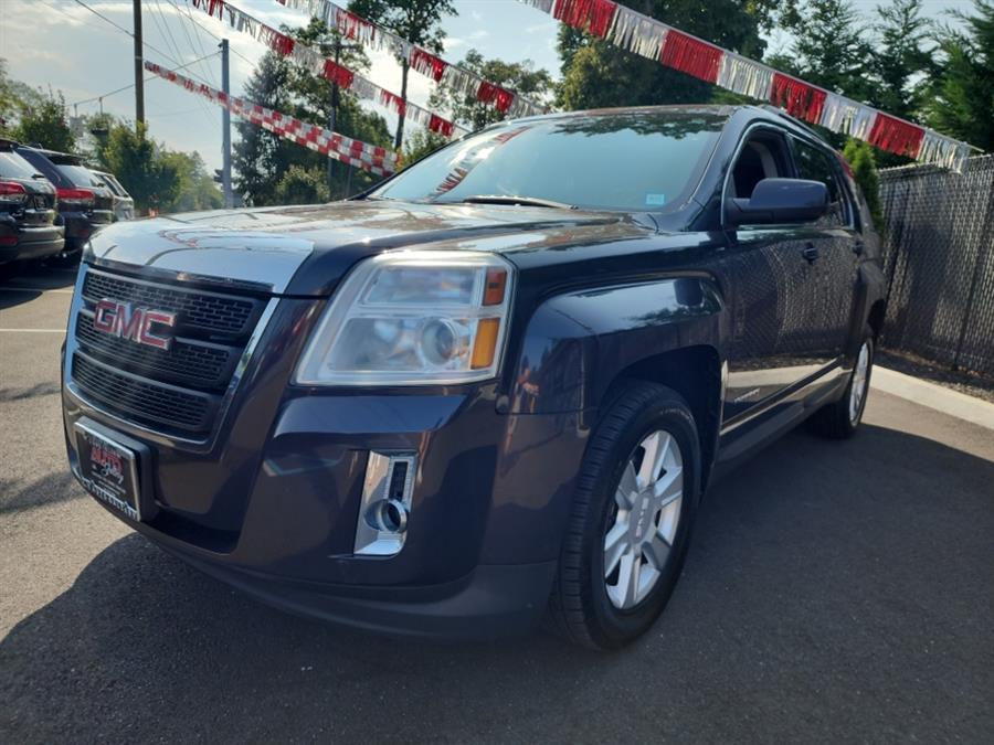 2013 GMC Terrain FWD 4dr SLE w/SLE-2, available for sale in Islip, New York | L.I. Auto Gallery. Islip, New York