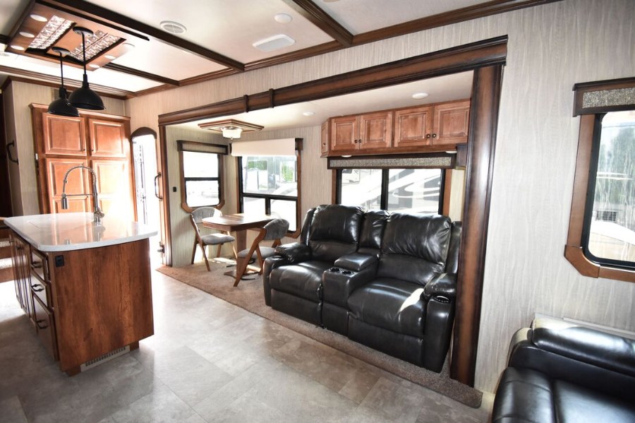 2018 Heartland BIG COUNTRY 3560 SS, available for sale in Wolcott, New York | Auto Hunter CNY. Wolcott, New York 2018 Heartland BIG COUNTRY 3560 SS, available for sale in Wolcott, New York | Auto Hunter CNY. Wolcott, New York