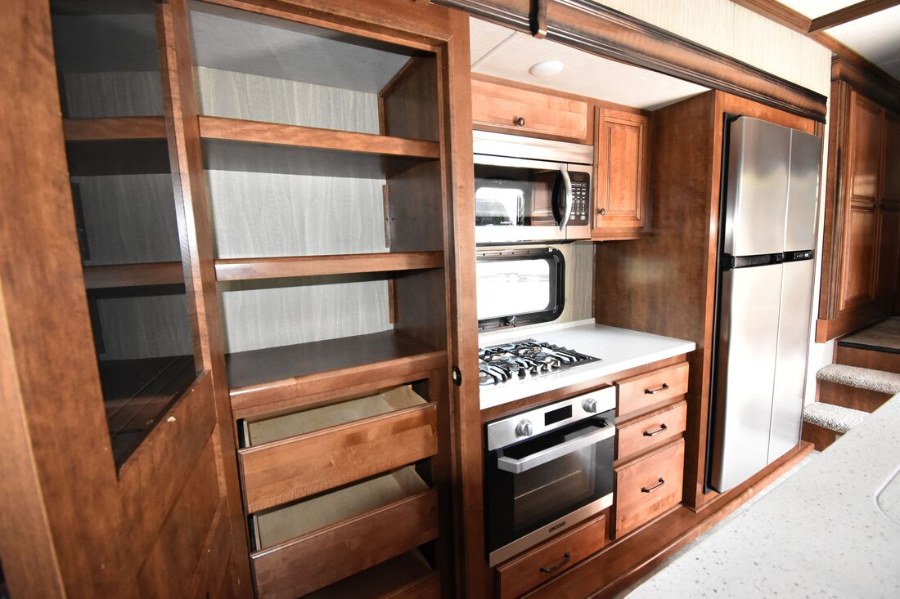 2018 Heartland BIG COUNTRY 3560 SS, available for sale in Wolcott, New York | Auto Hunter CNY. Wolcott, New York 2018 Heartland BIG COUNTRY 3560 SS, available for sale in Wolcott, New York | Auto Hunter CNY. Wolcott, New York