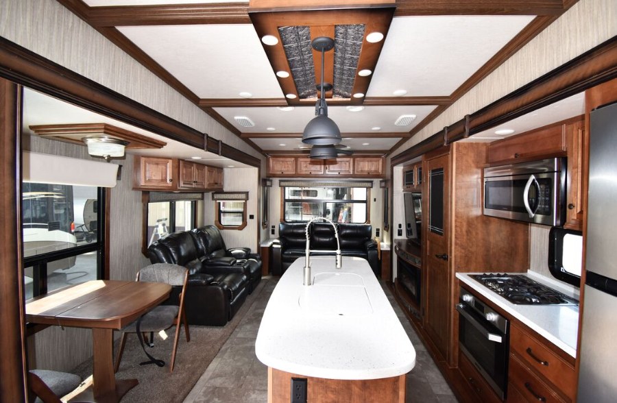 2018 Heartland BIG COUNTRY 3560 SS, available for sale in Wolcott, New York | Auto Hunter CNY. Wolcott, New York 2018 Heartland BIG COUNTRY 3560 SS, available for sale in Wolcott, New York | Auto Hunter CNY. Wolcott, New York