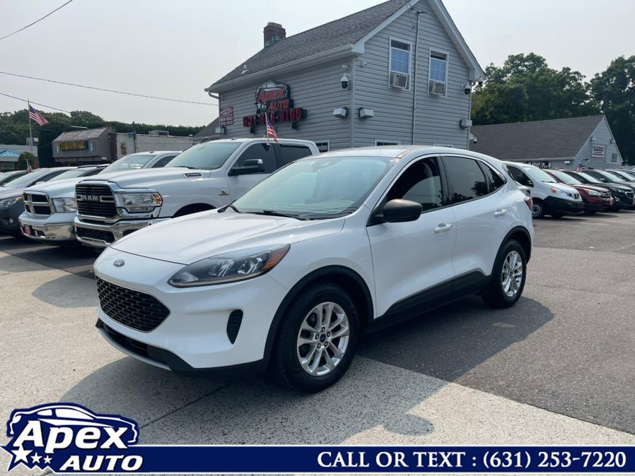 Used 2022 Ford Escape in Selden, New York | Apex Auto. Selden, New York