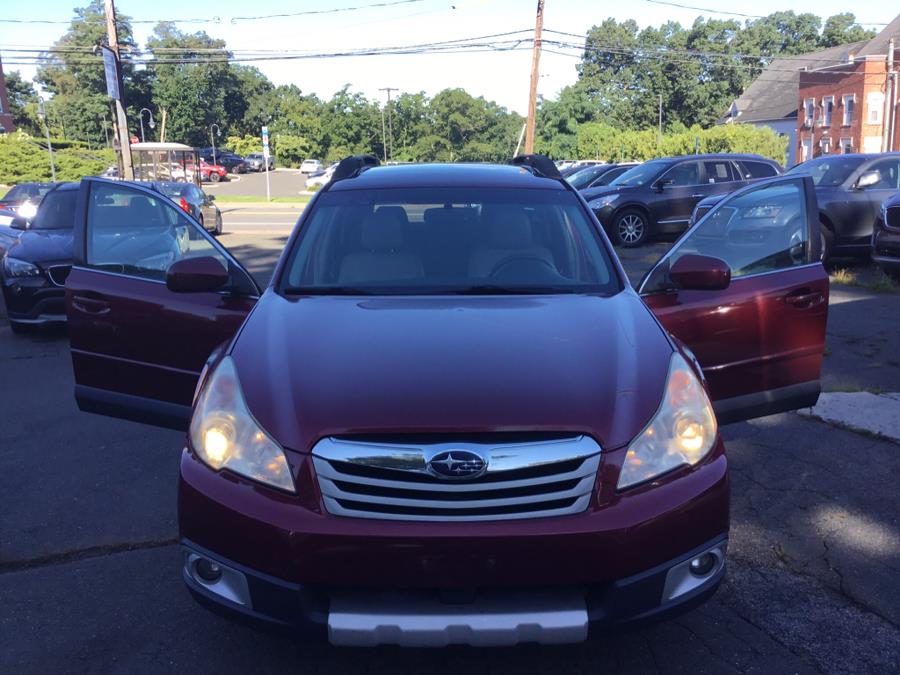 2011 Subaru Outback 4dr Wgn H4 Auto 2.5i Limited Pwr Moon, available for sale in Manchester, Connecticut | Liberty Motors. Manchester, Connecticut