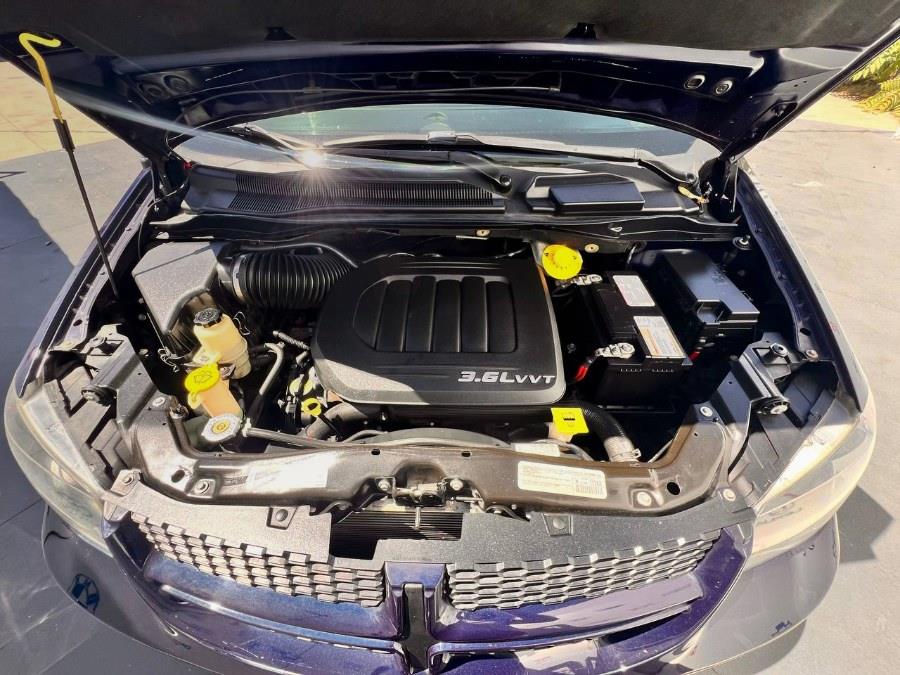 2015 Dodge Grand Caravan 4dr Wgn R/T, available for sale in Santa Ana, California | Auto Max Of Santa Ana. Santa Ana, California 2015 Dodge Grand Caravan 4dr Wgn R/T, available for sale in Santa Ana, California | Auto Max Of Santa Ana. Santa Ana, California