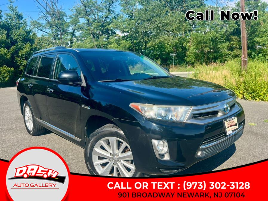 Used 2011 Toyota Highlander Hybrid in Newark, New Jersey | Dash Auto Gallery Inc.. Newark, New Jersey