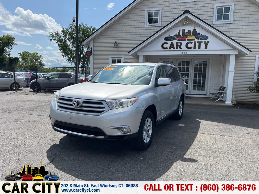 Used 2013 Toyota Highlander in East Windsor, Connecticut | Car City LLC. East Windsor, Connecticut