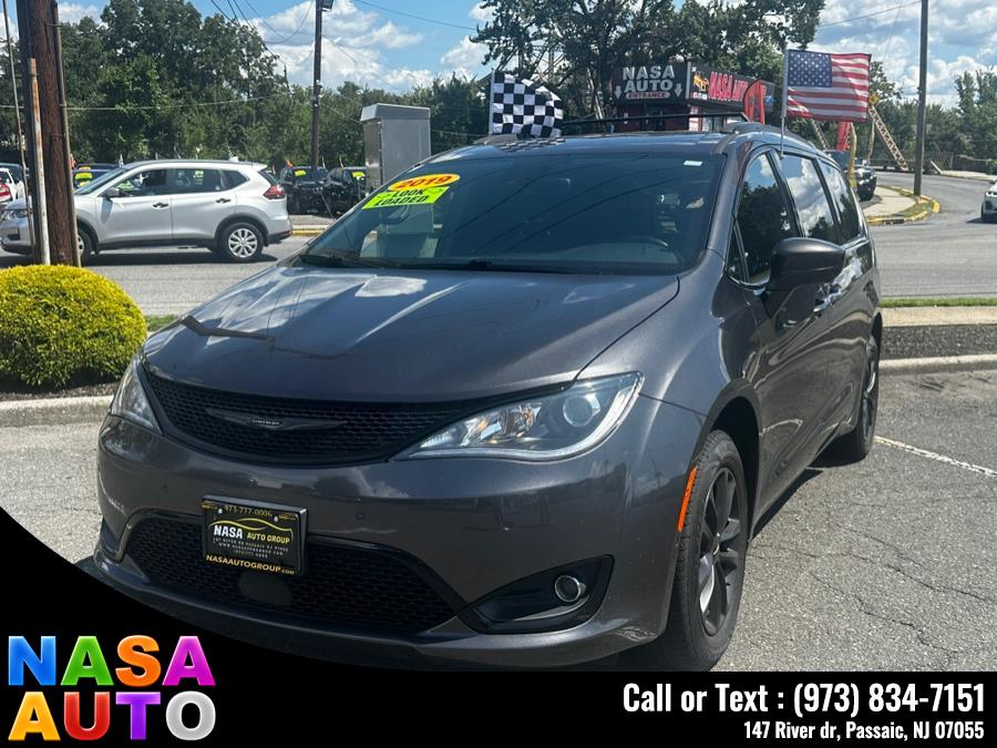 Used 2020 Chrysler Pacifica in Passaic, New Jersey | Nasa Auto. Passaic, New Jersey