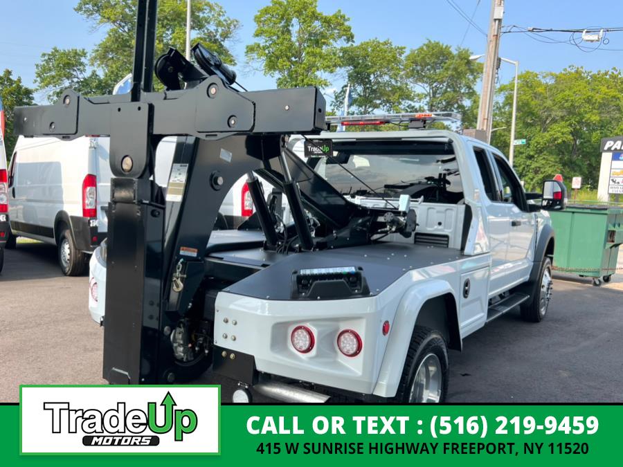 2024 Ford F-550 Super Duty Chassis Cab XLT photo 7