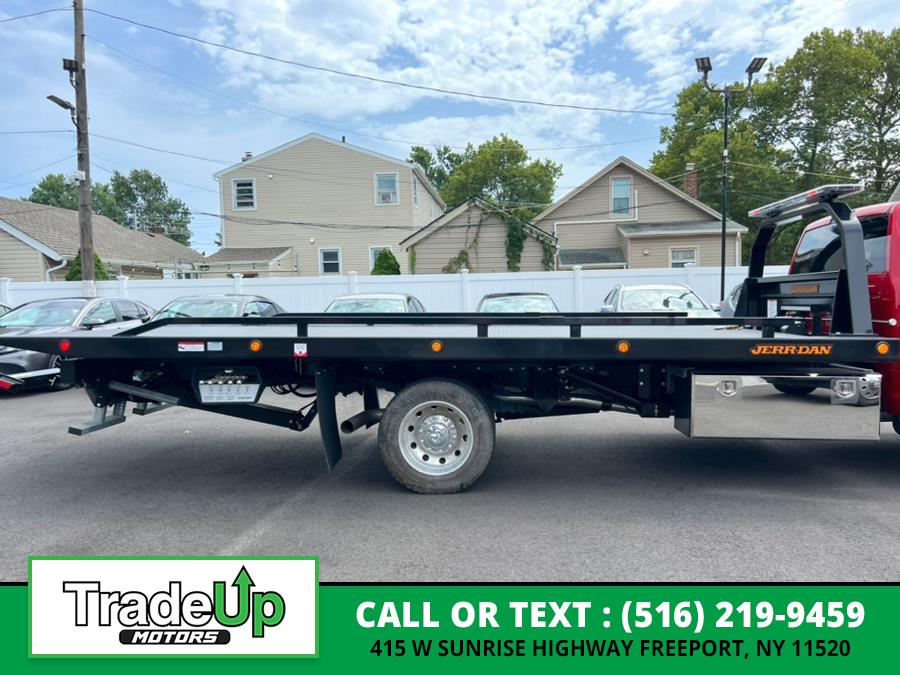 2024 RAM Ram 5500 Chassis Cab SLT photo 10