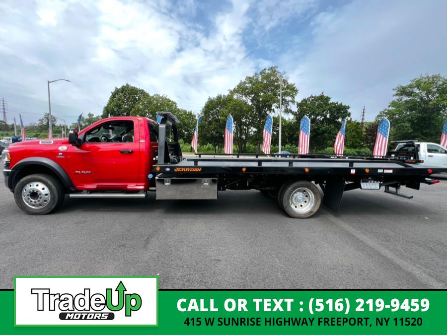 2024 RAM Ram 5500 Chassis Cab SLT photo 6