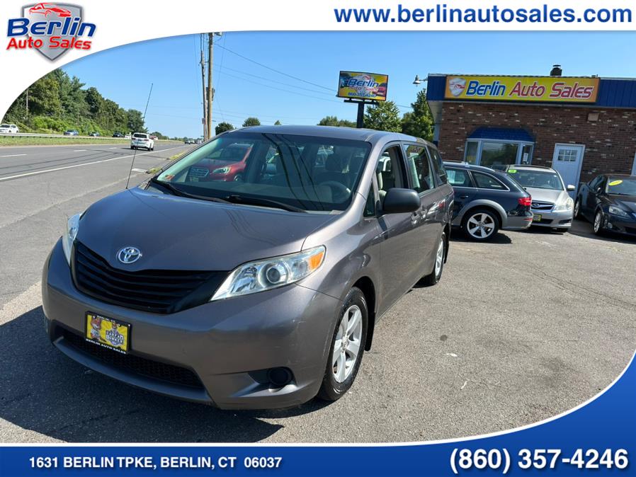 Used 2011 Toyota Sienna in Berlin, Connecticut | Berlin Auto Sales LLC. Berlin, Connecticut