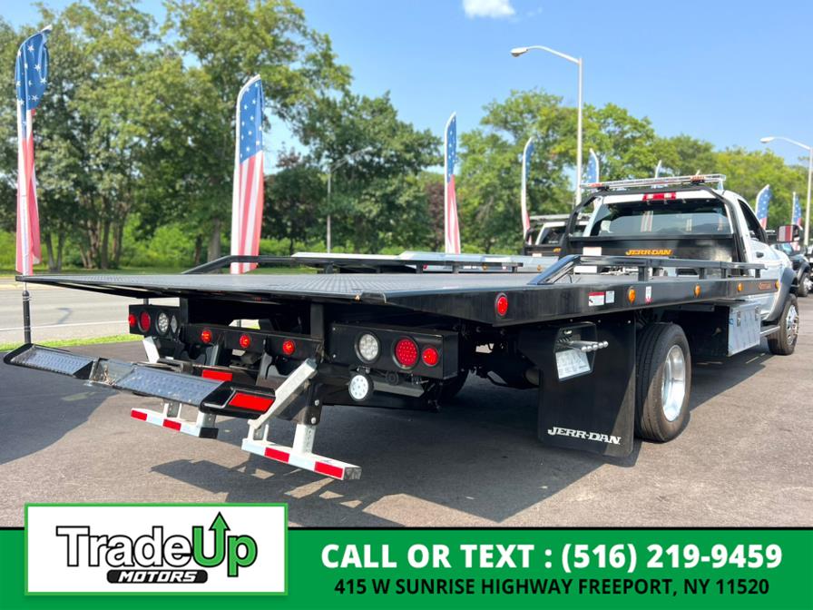 2022 RAM Ram 5500 Chassis Cab SLT photo 7