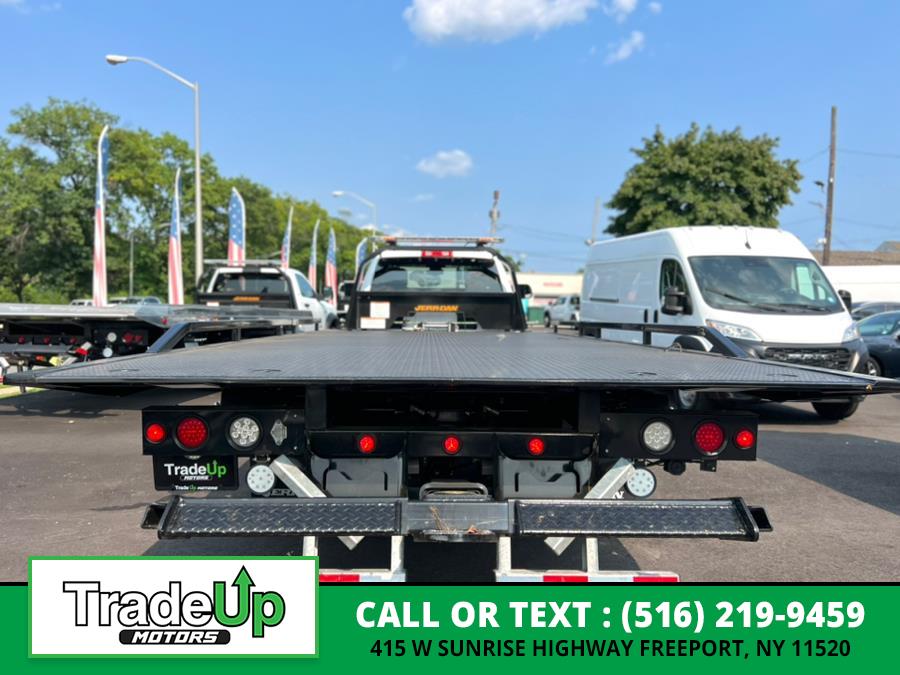 2022 RAM Ram 5500 Chassis Cab SLT photo 6