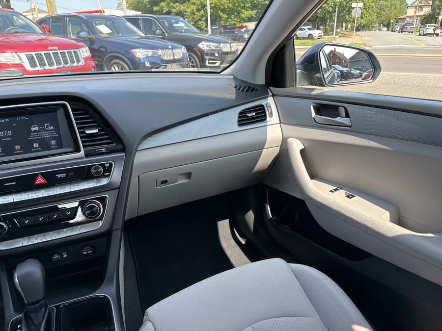 2019 Hyundai Sonata SE 2.4L, available for sale in Little Ferry, New Jersey | Victoria Preowned Autos Inc. Little Ferry, New Jersey 2019 Hyundai Sonata SE 2.4L, available for sale in Little Ferry, New Jersey | Victoria Preowned Autos Inc. Little Ferry, New Jersey