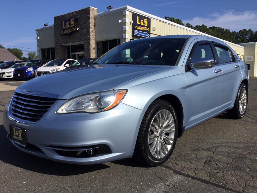 Used 2012 Chrysler 200 in Plantsville, Connecticut | L&S Automotive LLC. Plantsville, Connecticut